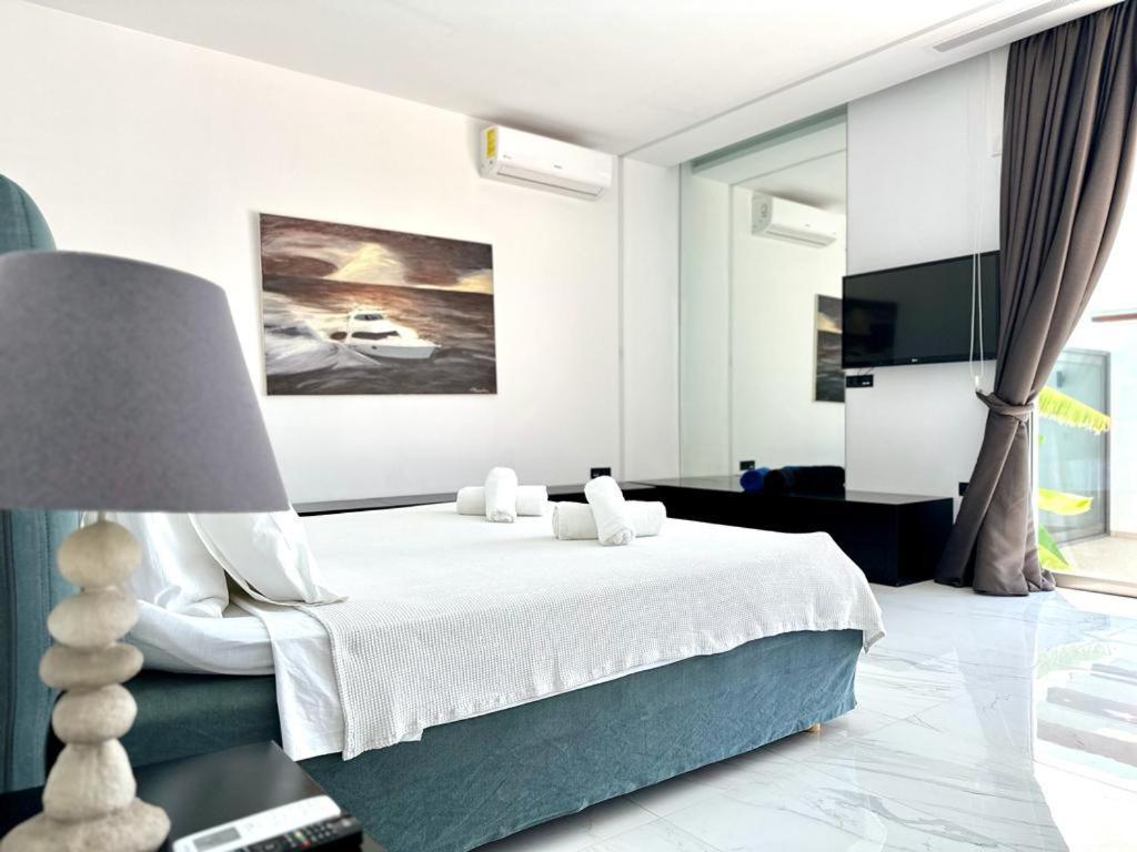 Leblanc Luxurious Beachfront Villa, Gcollectiongr Ermioni Exterior foto