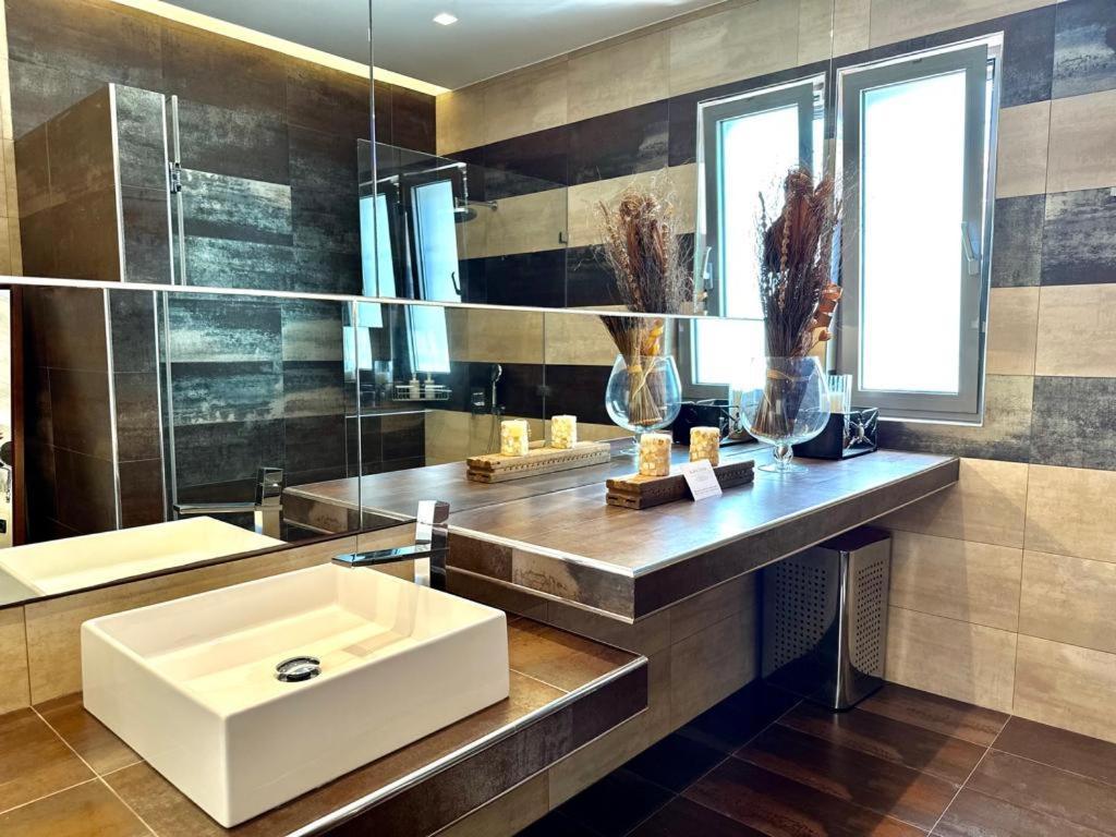 Leblanc Luxurious Beachfront Villa, Gcollectiongr Ermioni Exterior foto