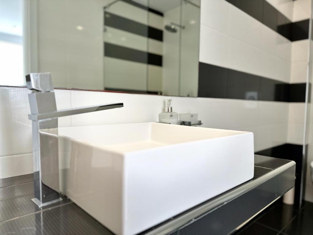 Leblanc Luxurious Beachfront Villa, Gcollectiongr Ermioni Exterior foto