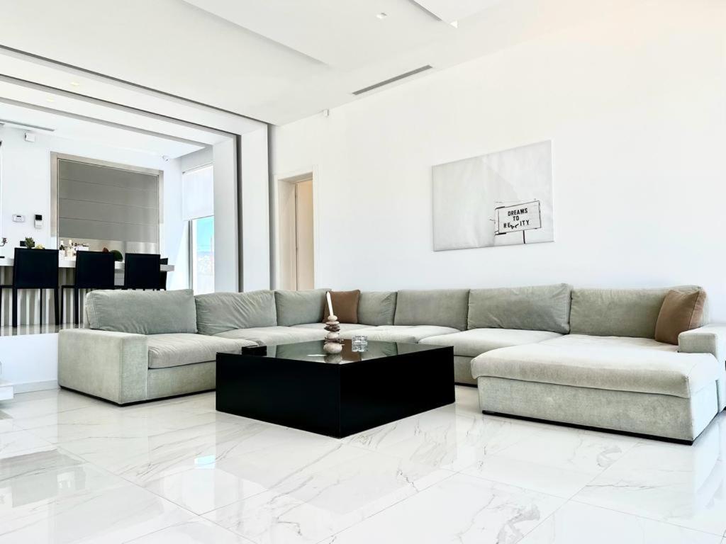 Leblanc Luxurious Beachfront Villa, Gcollectiongr Ermioni Exterior foto